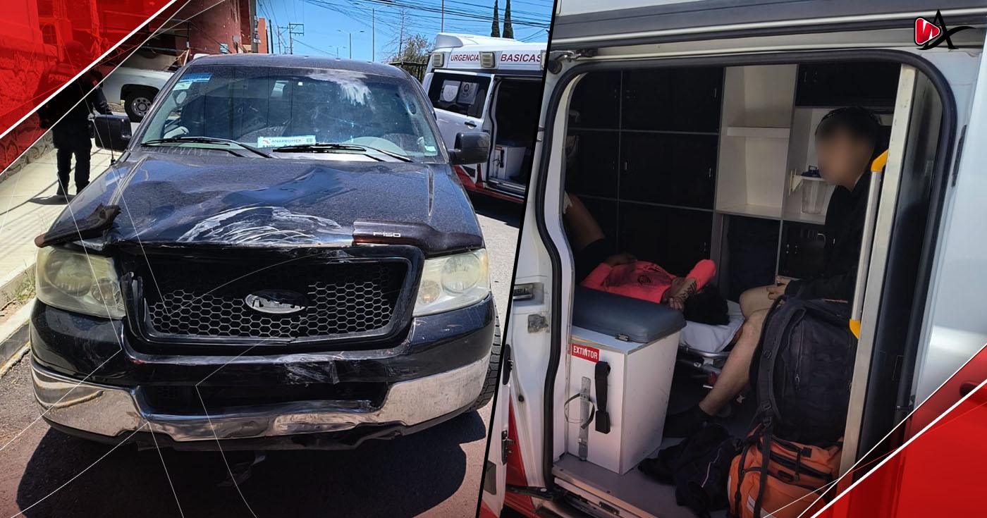 Chocan jóvenes en moto contra camioneta Ford