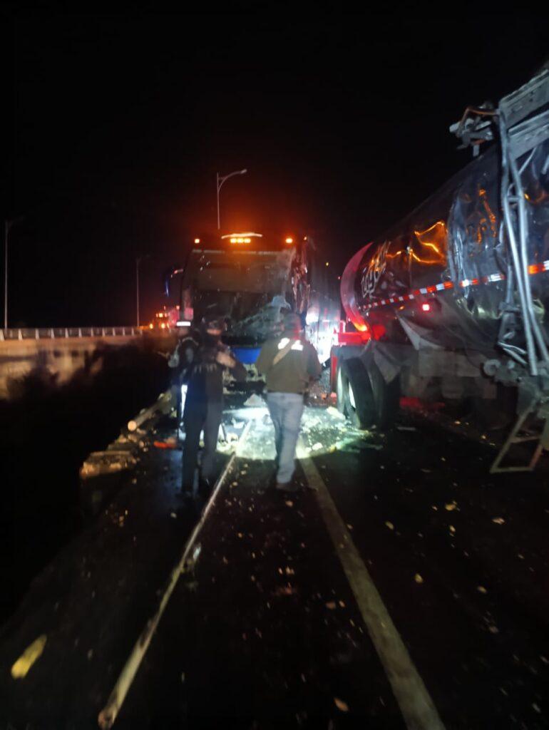 Choque múltiple en Calera deja 10 personas lesionadas y largas filas de ...