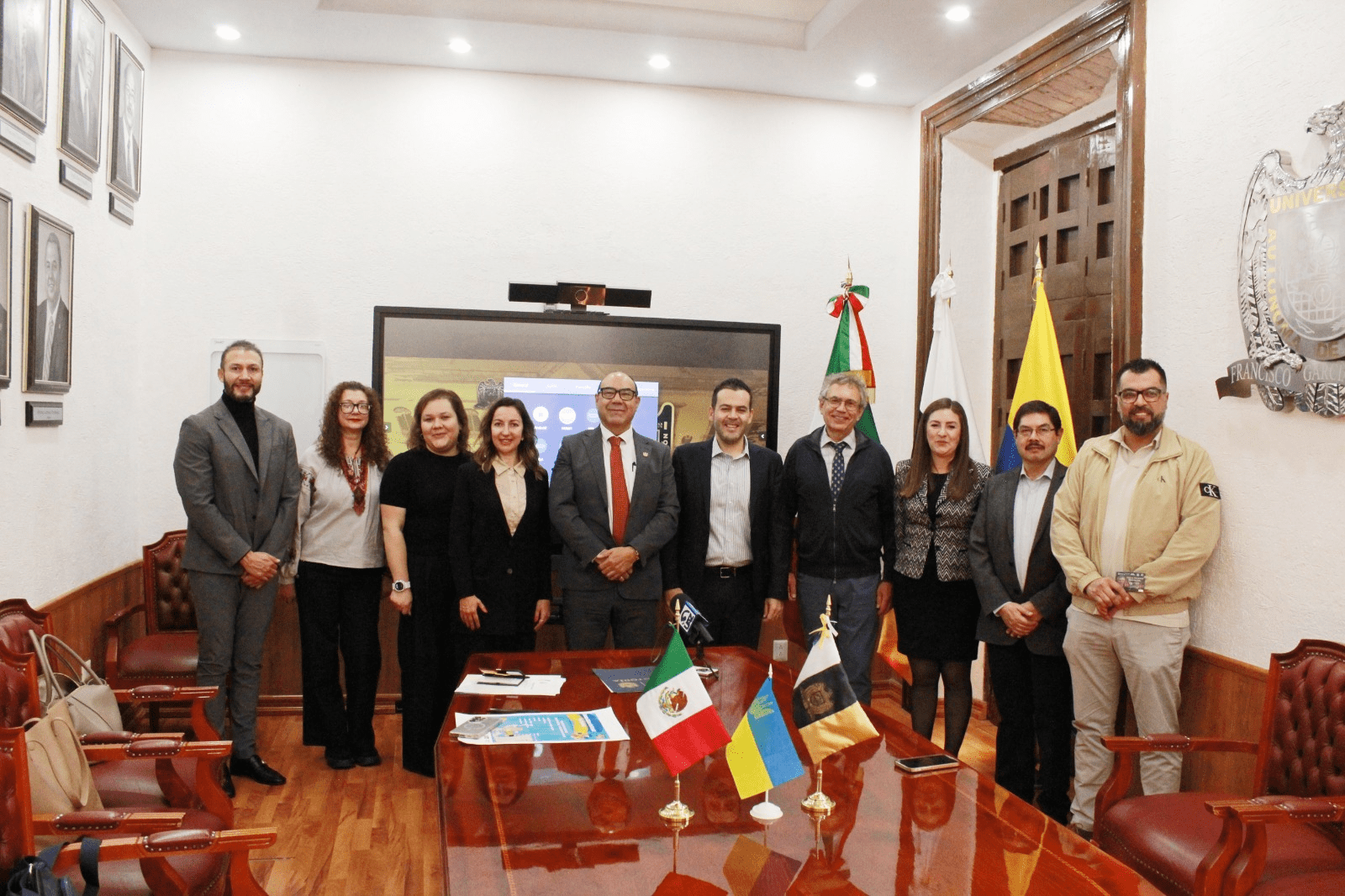Unen Embajada de Ucrania y UAZ, lazos por la educación y la cultura