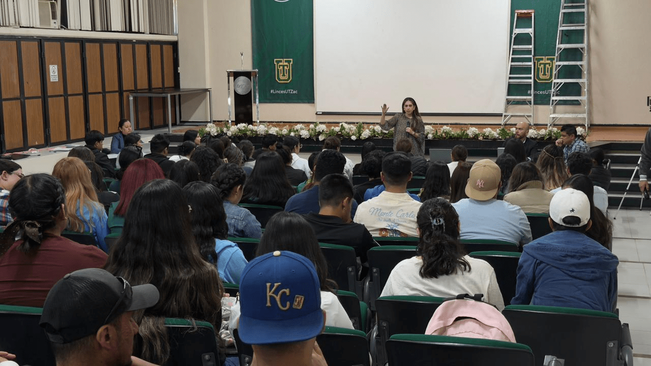 Renuncia directora de Terapia Física y Rehabilitación de la Utzac