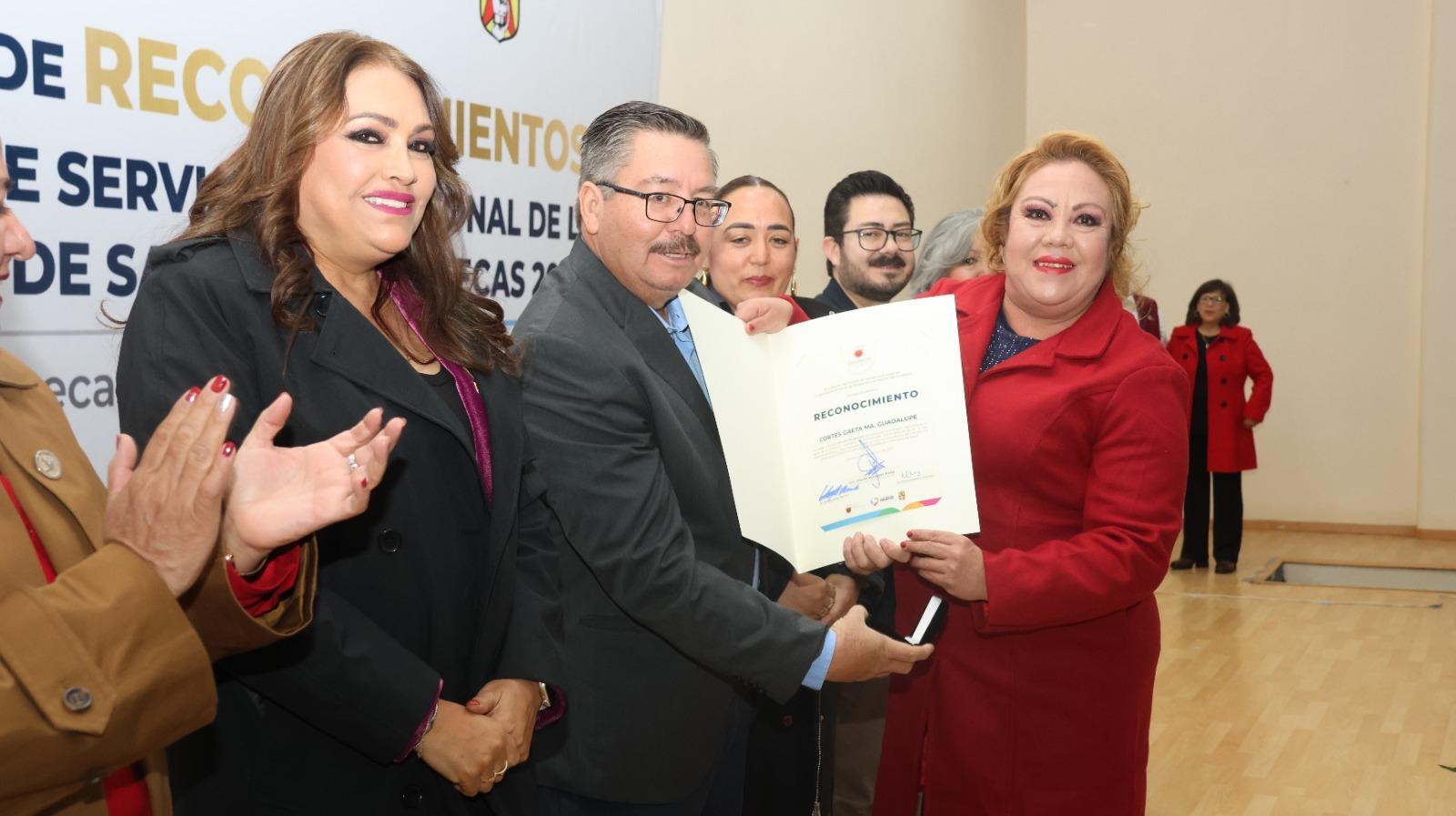 Reconoce Gobierno de Zacatecas a personal de Salud por años de servicio