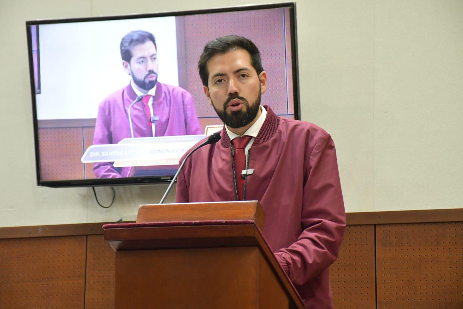Santos González lidera avances en derechos y participación ciudadana