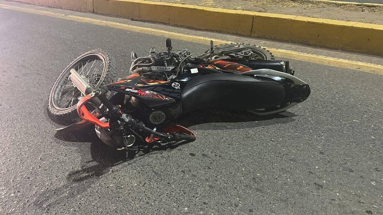 Muere joven al caer de su motocicleta en Río Grande 