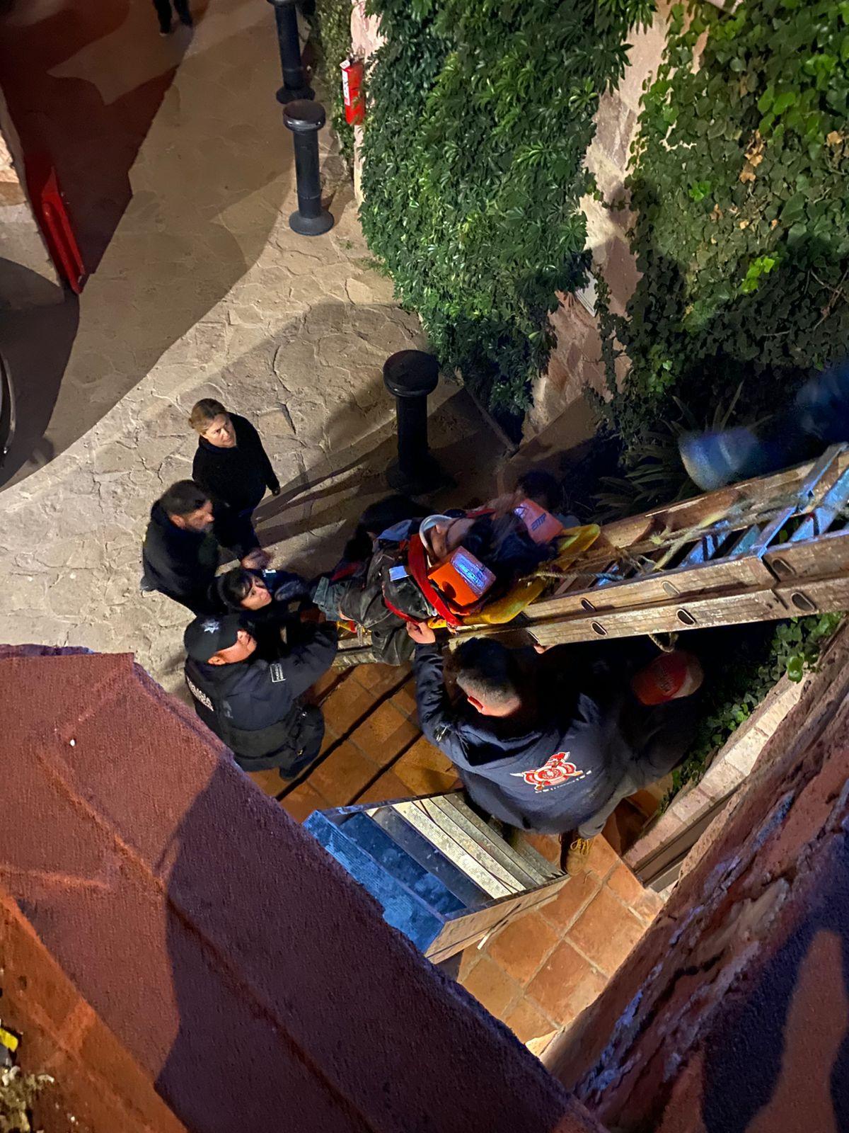 Joven sobrevive a caída de diez metros en Zacatecas