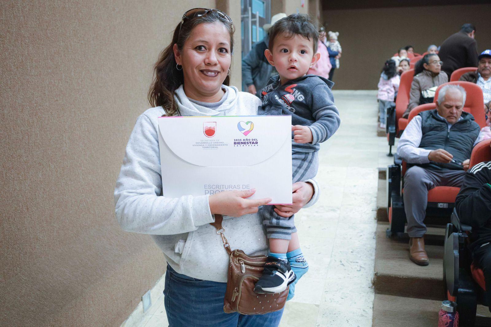 Firman 111 escrituras para regularización