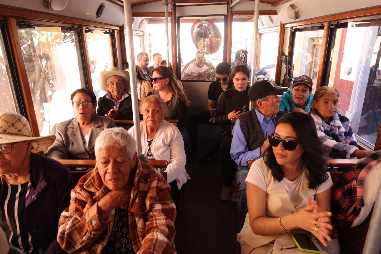 Impulsan recorrido turístico para adultos mayores en Jerez