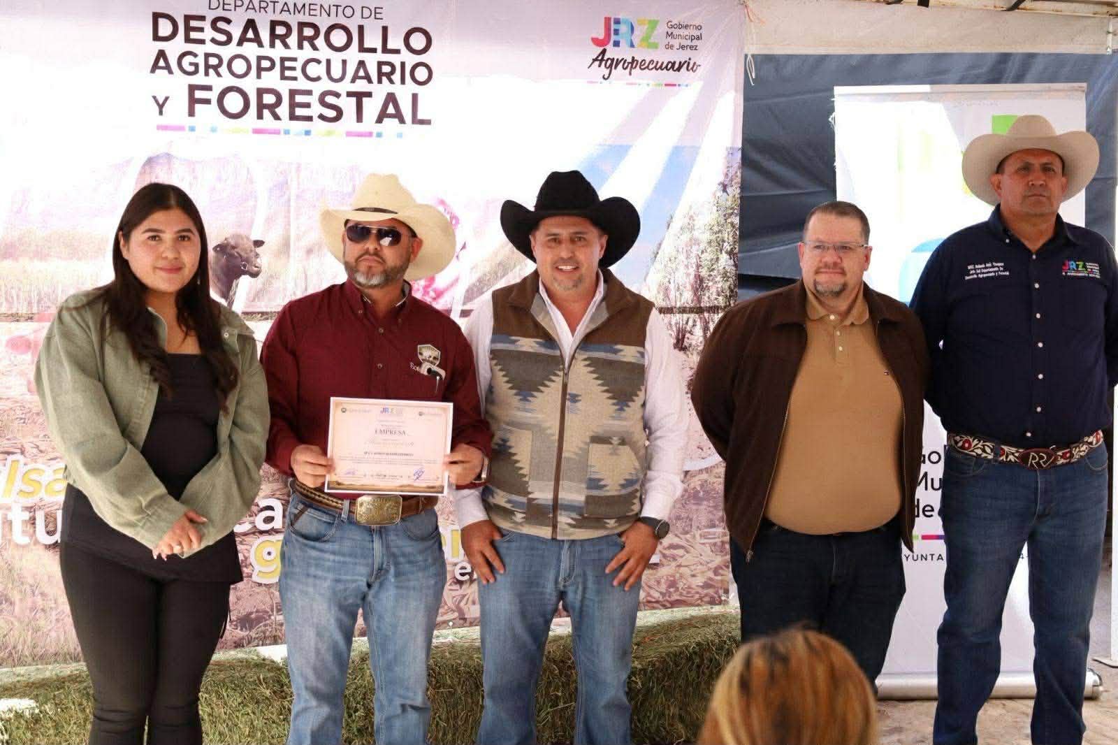 Impulsa Ureño capacitación para fortalecer el campo
