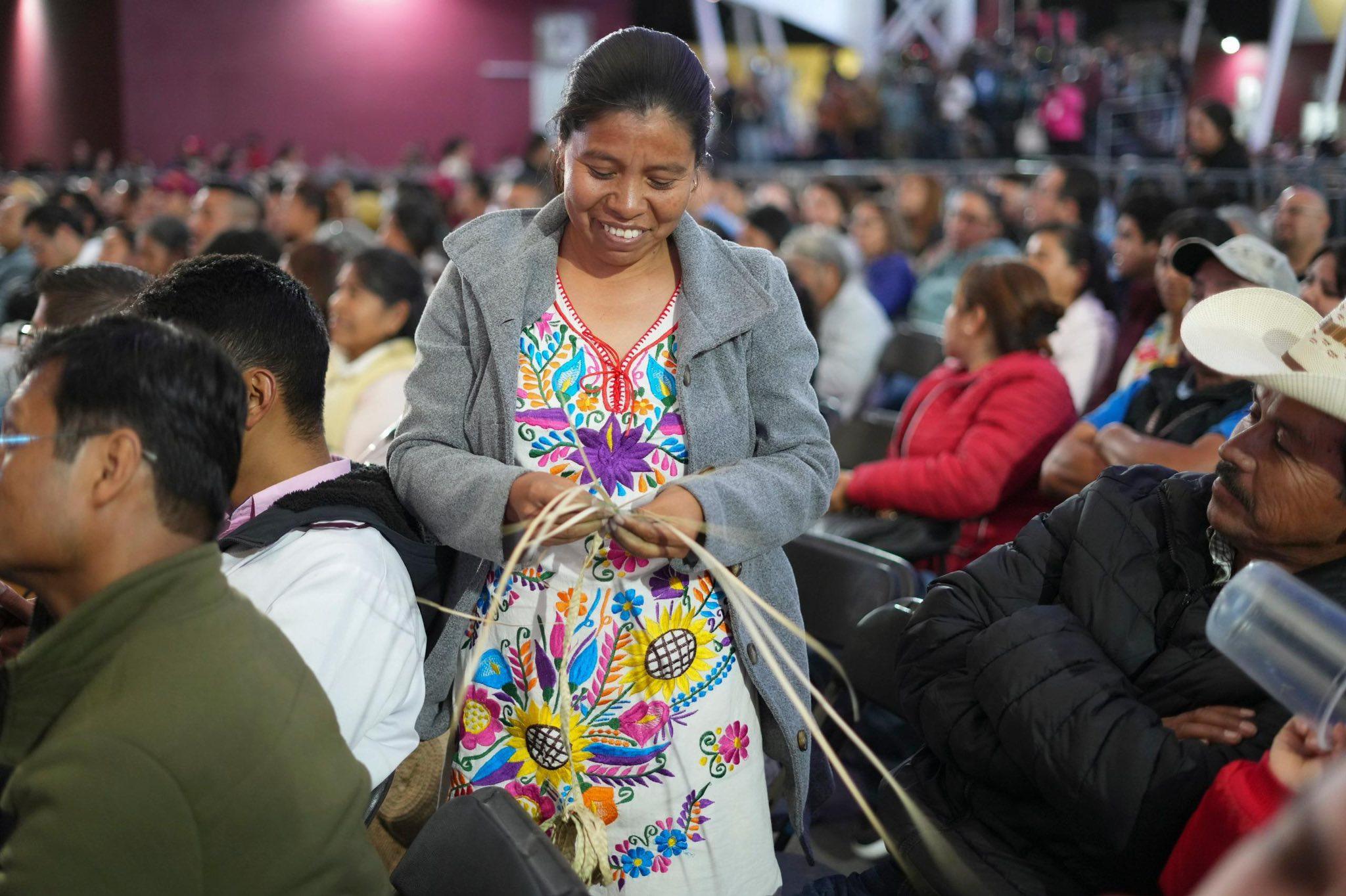 Mujeres en Zacatecas trabajan más, pero ganan menos