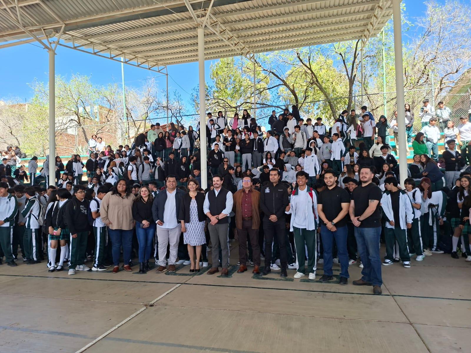Realizan ciclo de conferencias “Rockstar Business” en el Cobaez Plantel 1