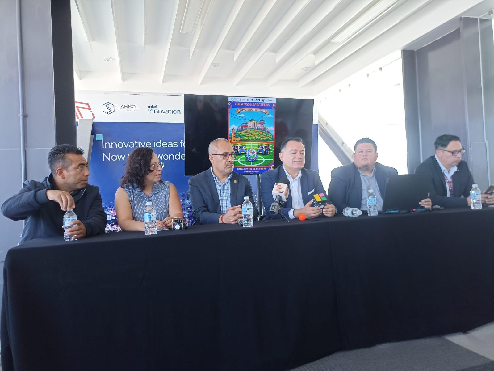 Lanza COZCYT Copa de futbol con robots en Zacatecas