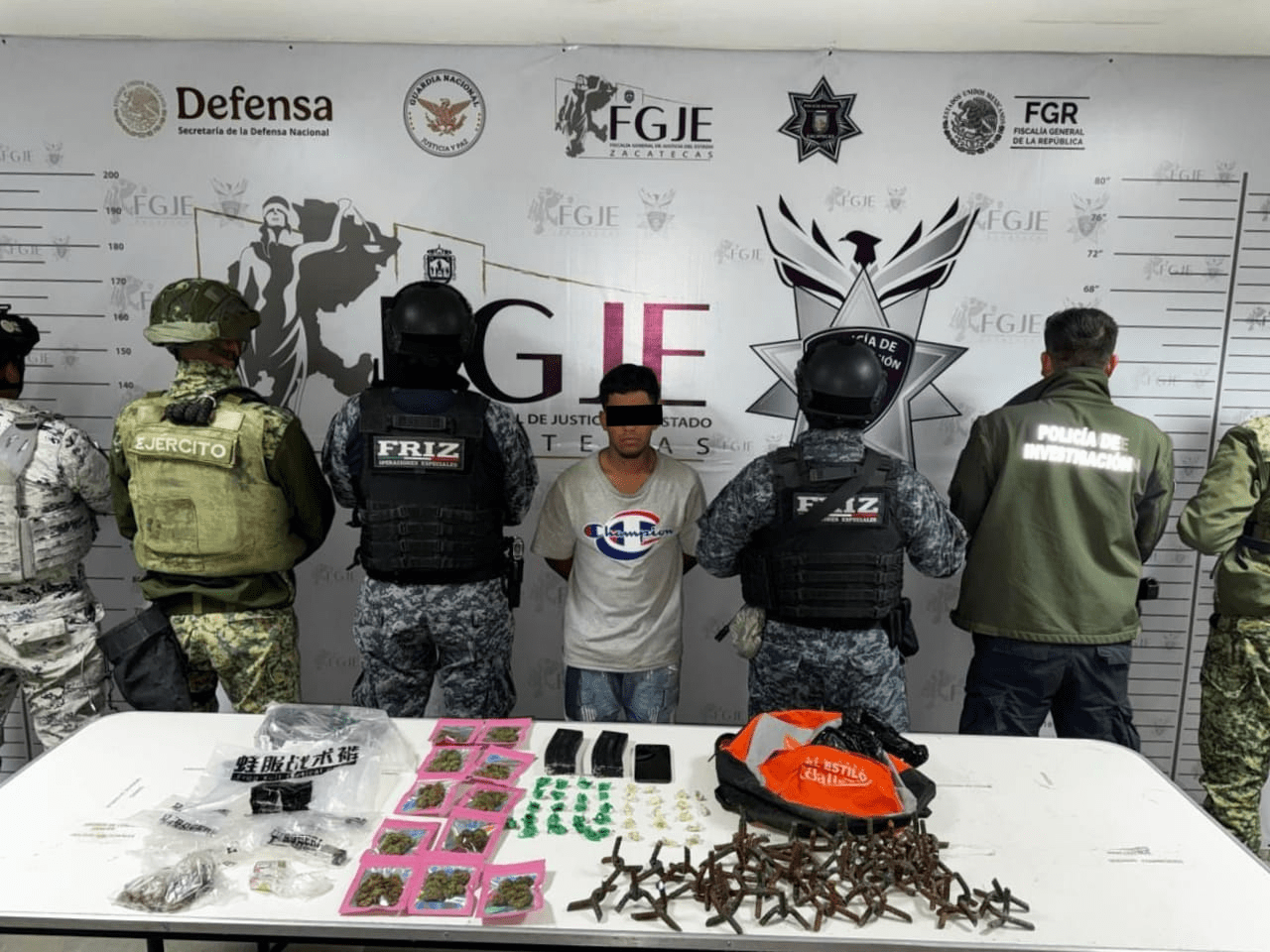 Detiene FRIZ en Pinos a joven que portaba material explosivo