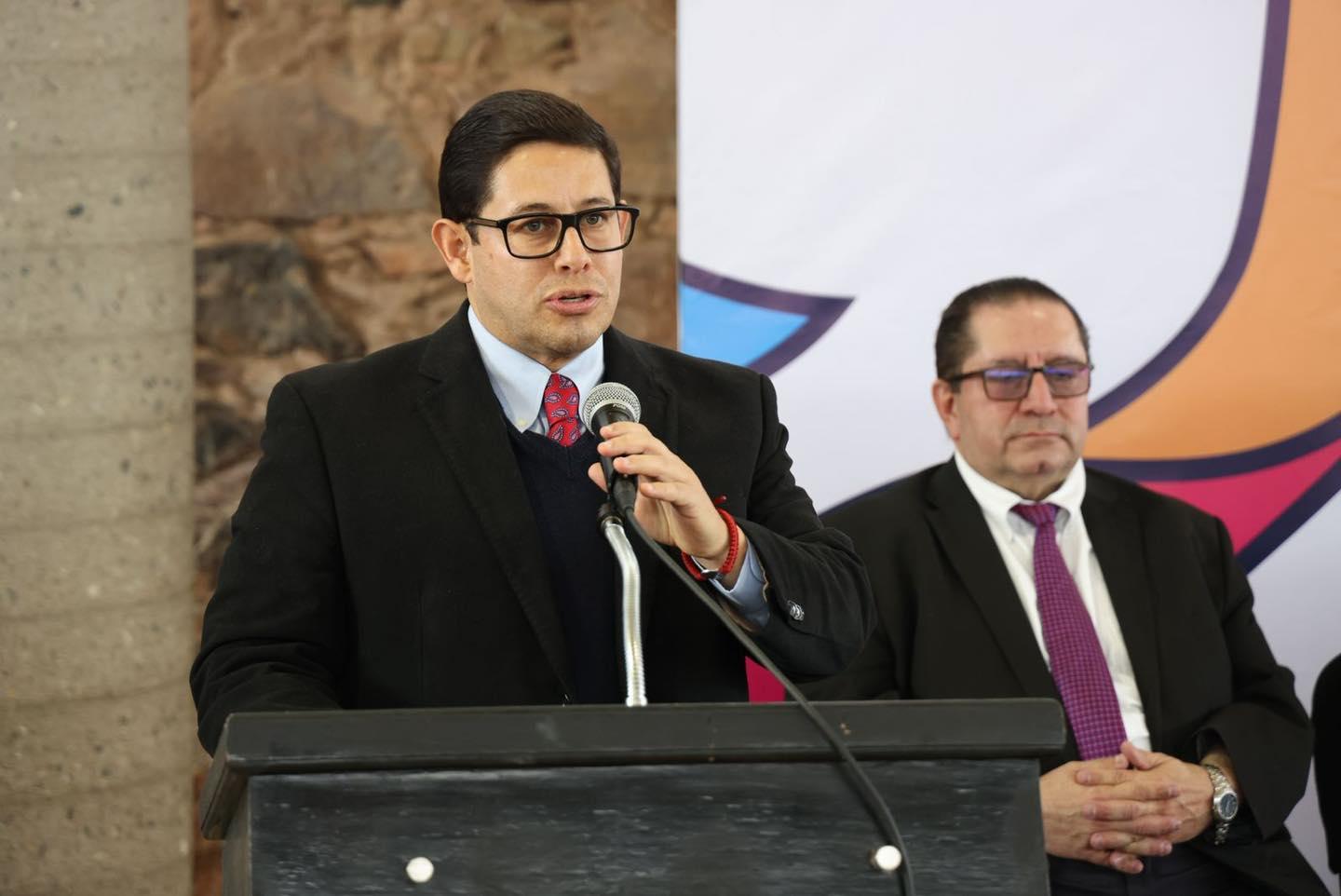 Desmiente Jorge Miranda inversiones anunciadas por Narro