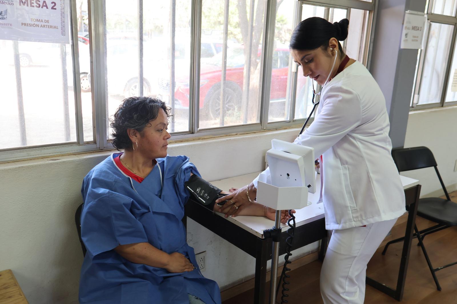 Logran derechohabientes ISSSTE reducir peso con ayuda mutua