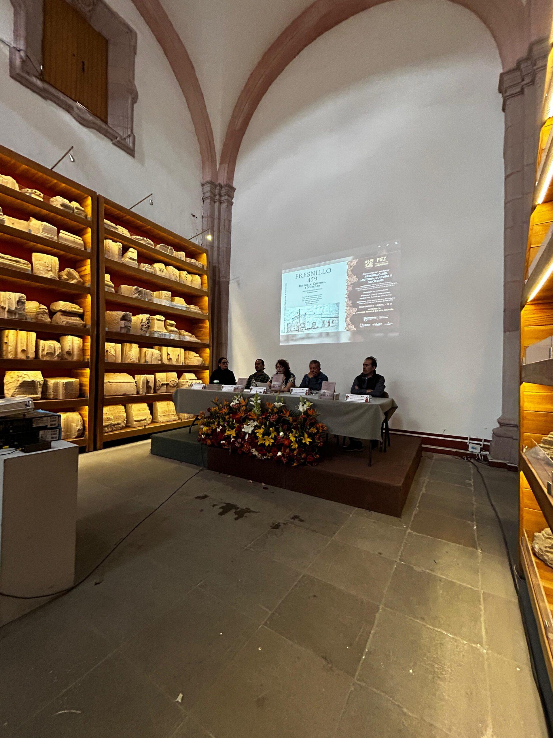 Presentan libro sobre historia y sociedad de Fresnillo