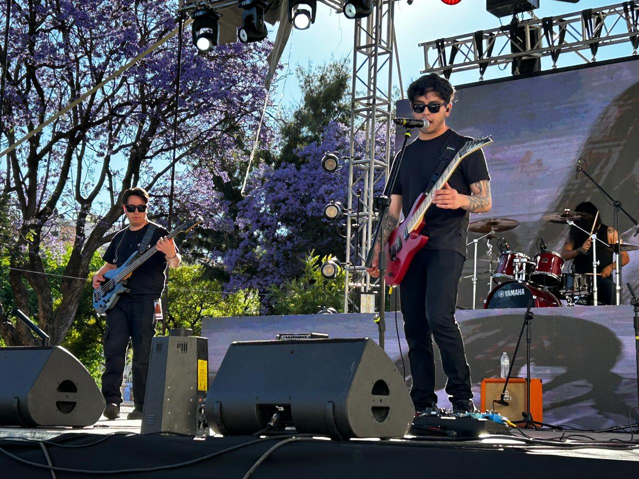 Encabeza Nuestra Crónica tarde de rock alternativo
