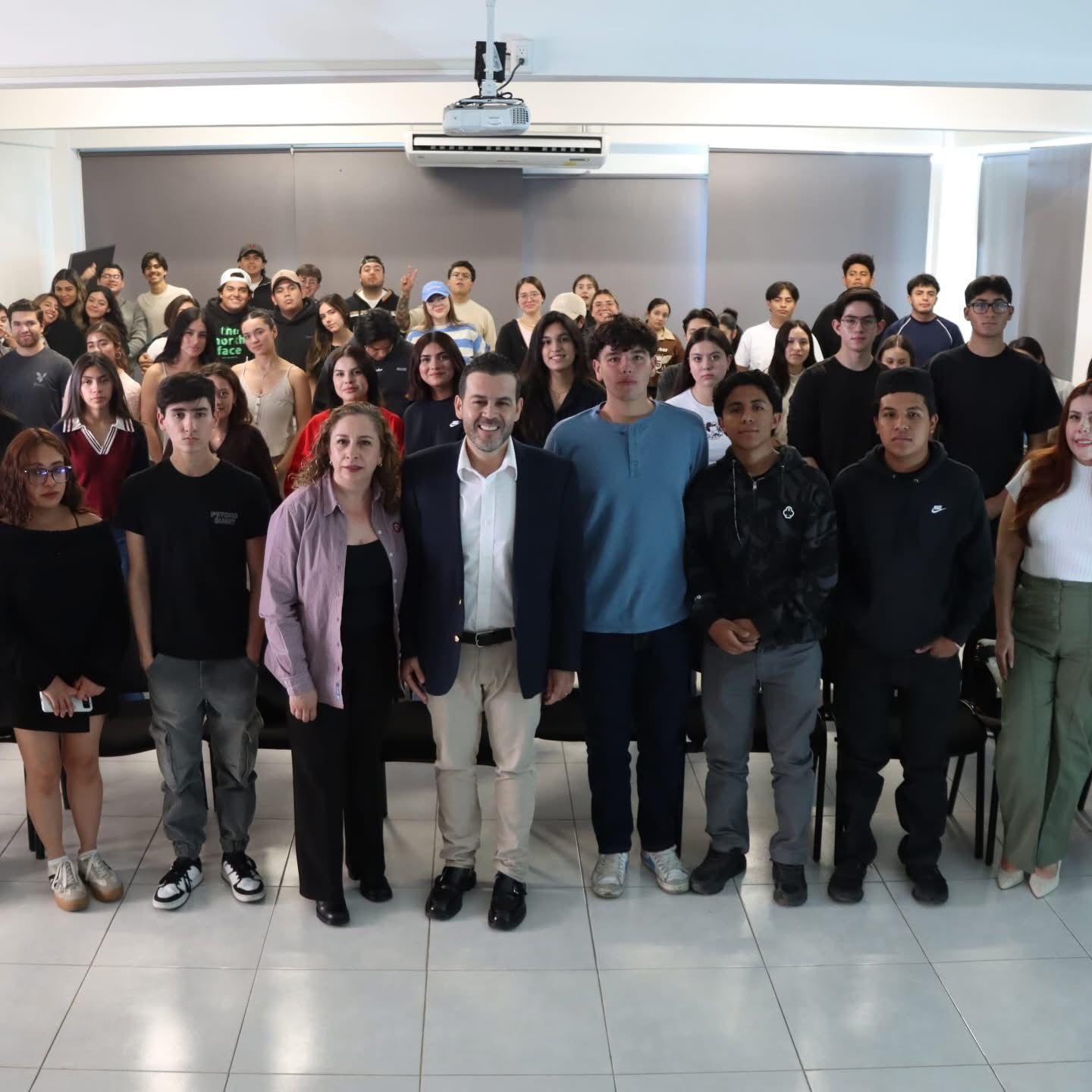 Impulsan emprendimiento juvenil como motor de desarrollo