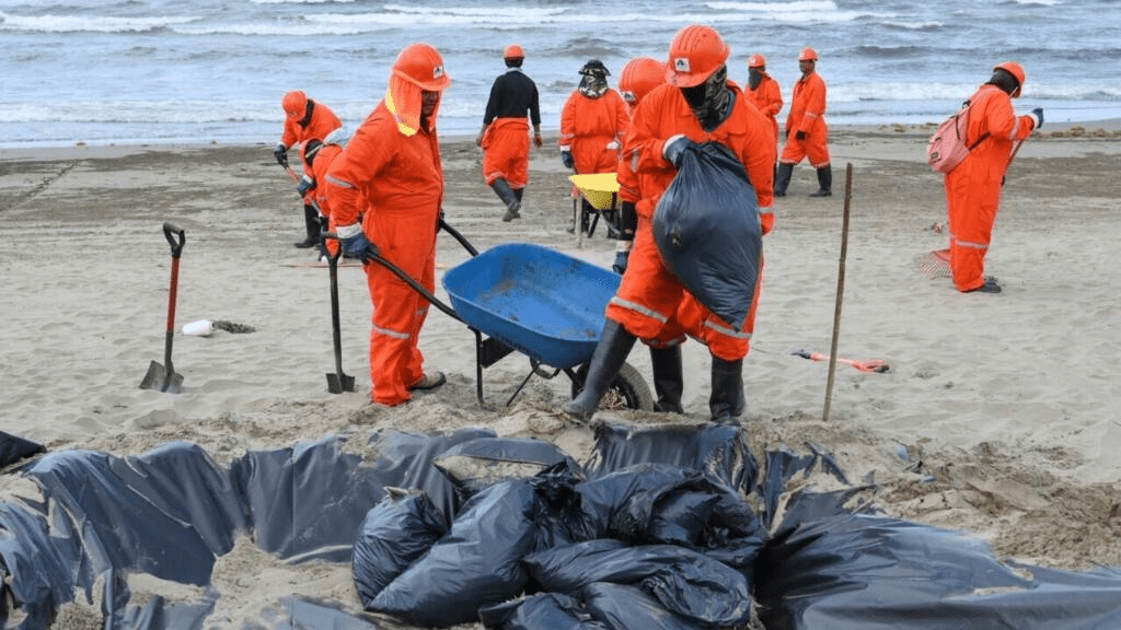 Confirma Pemex que derrame en el Golfo de México se originó por ...