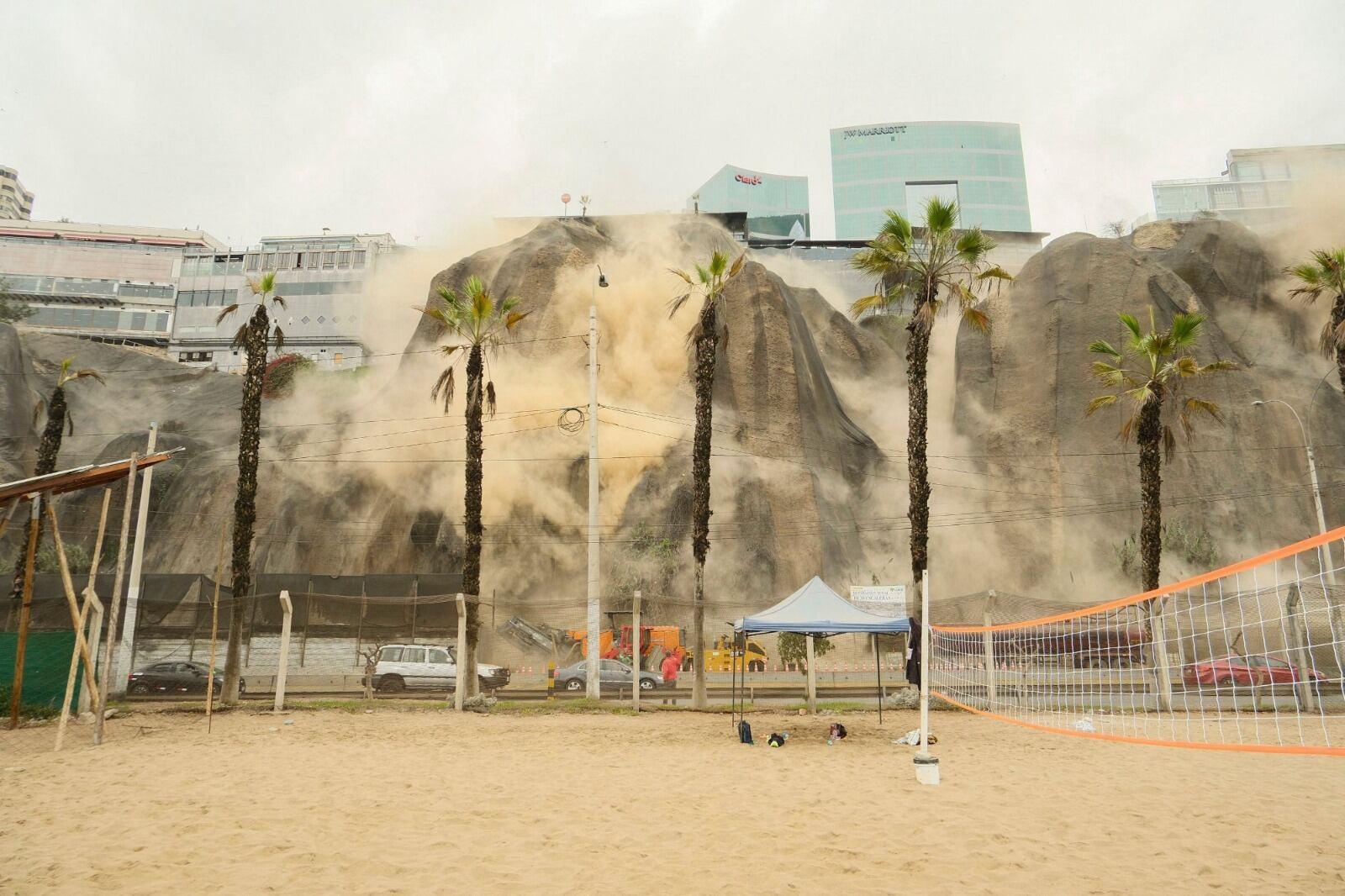 Sacude sismo a Perú deja heridos y daños en infraestructura