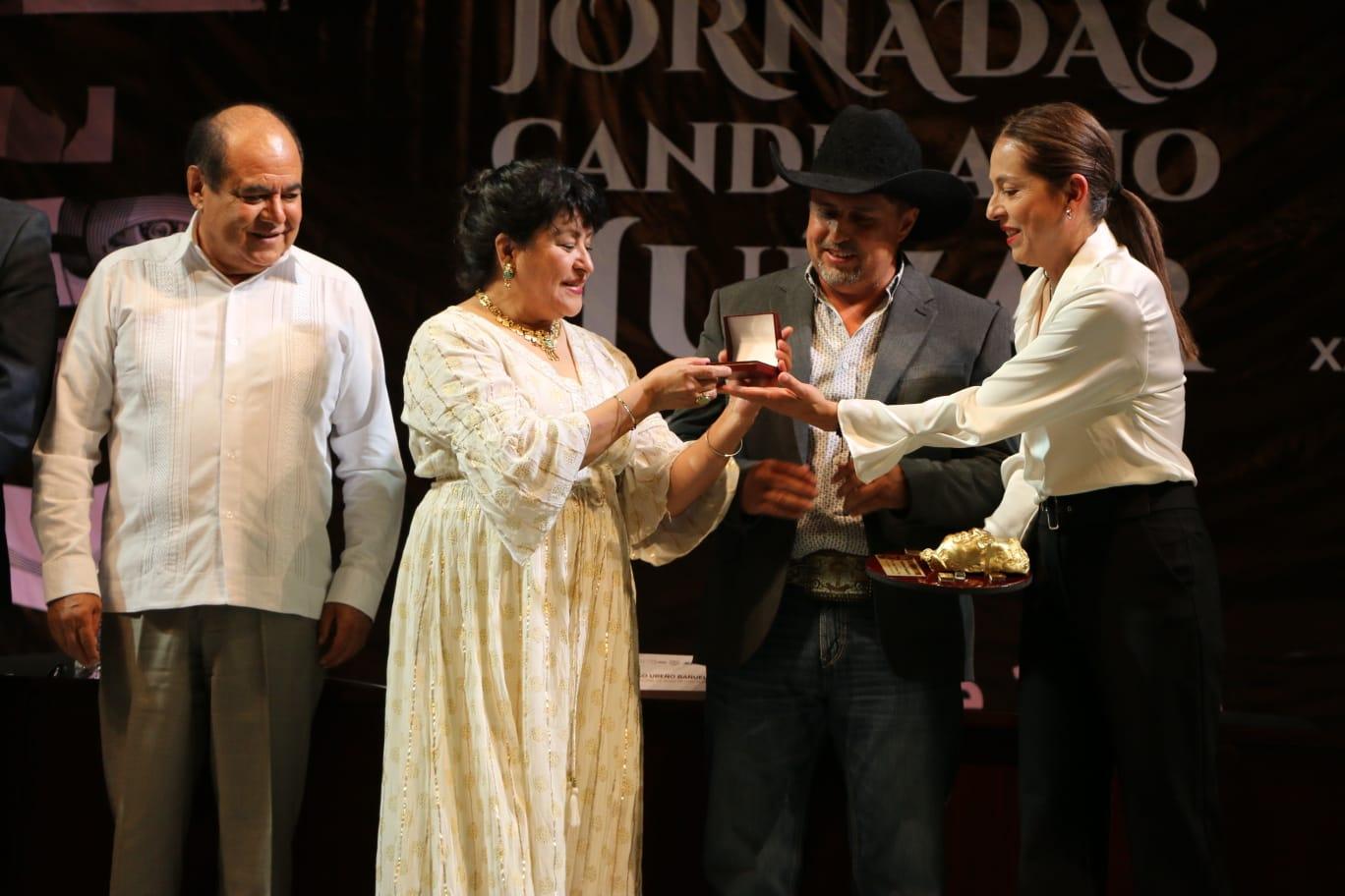 Recibe Sonia Medrano Medalla al Mérito Musical “Candelario Huízar”