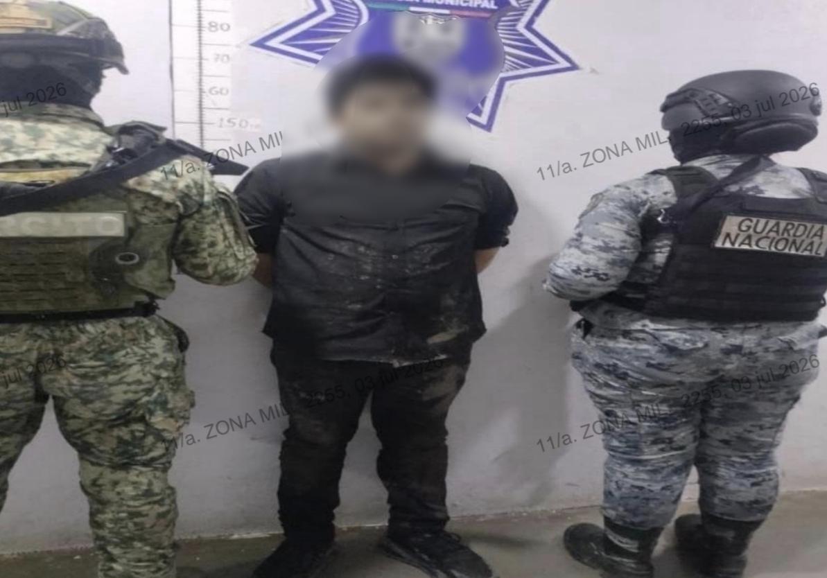 Ejército Mexicano detiene a dos personas y asegura armamento en Fresnillo