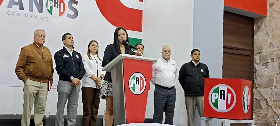 Hay elementos para impugnar resolución legislativa sobre Hotel Parador: Isadora Santiváñez