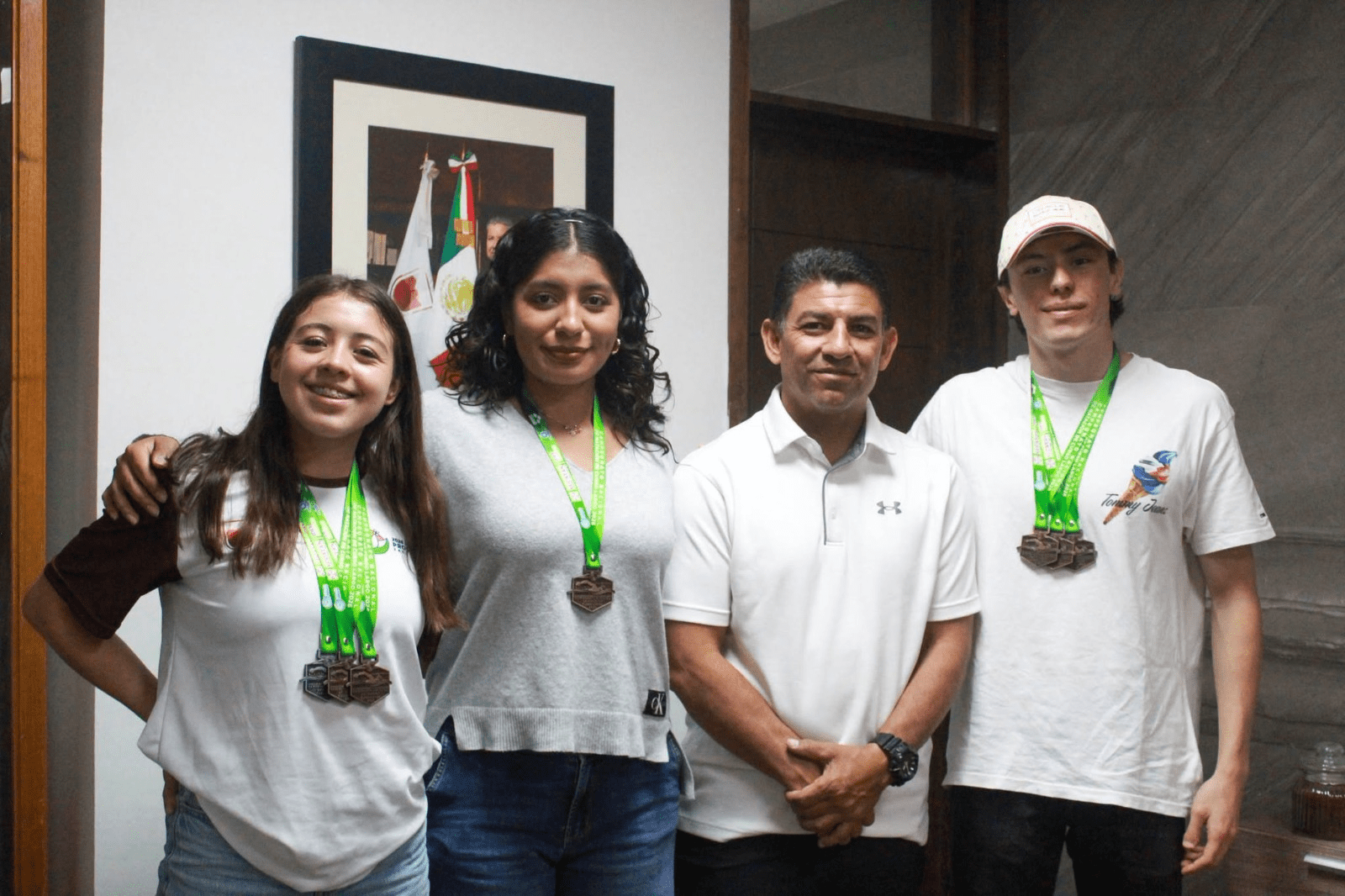 Conquistan zacatecanos siete medallas en el Campeonato Nacional de Natación Curso Largo 2026