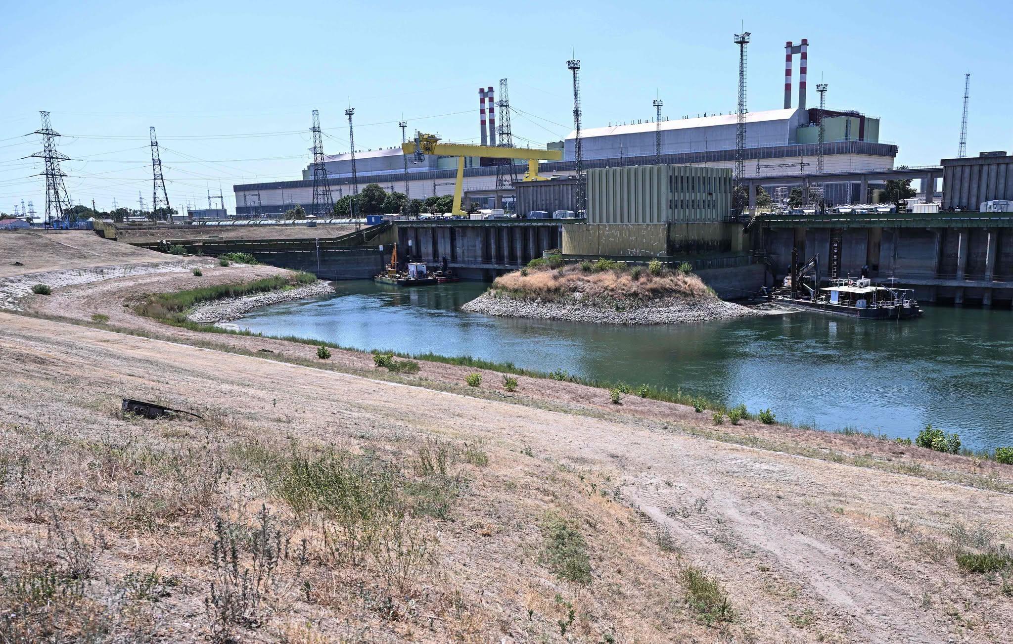 Desconecta Hungría su planta nuclear por sequía histórica