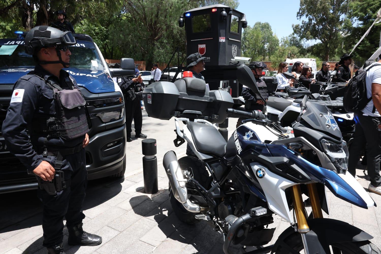 Blindado militar y fusil antidrones, el nuevo arsenal tecnológico de la Policía en Fresnillo