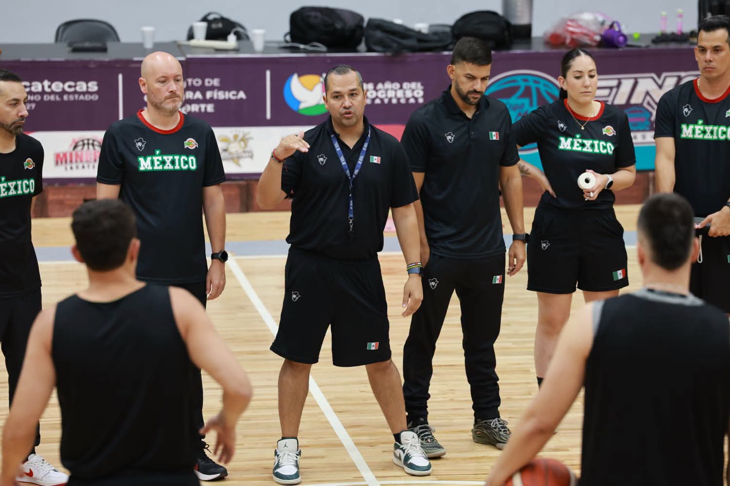 Presenta México convocatoria para enfrentar a Colombia en Zacatecas