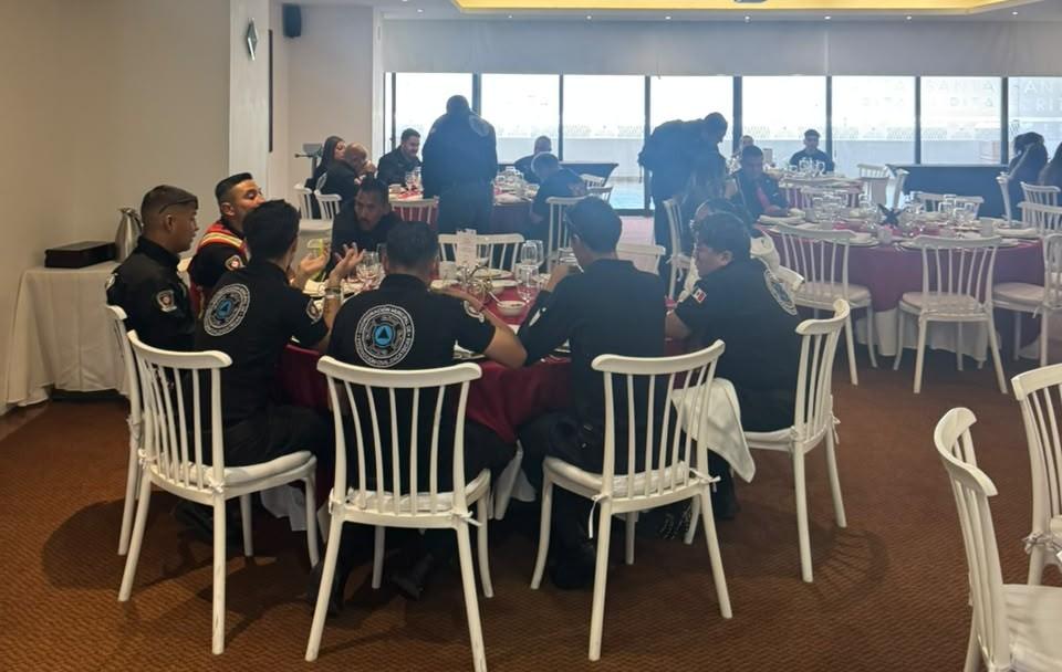 Entregan bonos y equipamiento a 37 bomberos de Zacatecas por su día