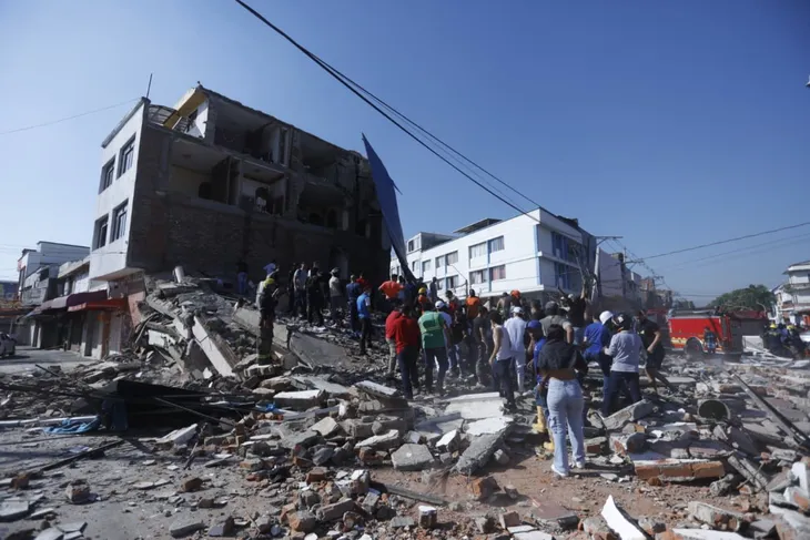 Anuncia Colombia subsidios de renta para familias damnificadas