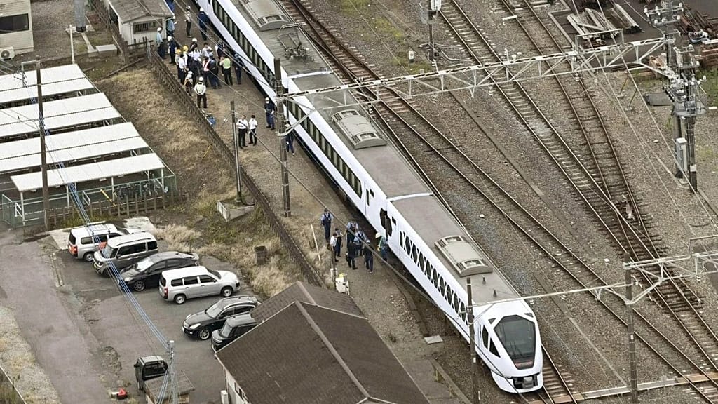 Mueren cuatro trabajadores tras ser arrollados por un tren en Japón