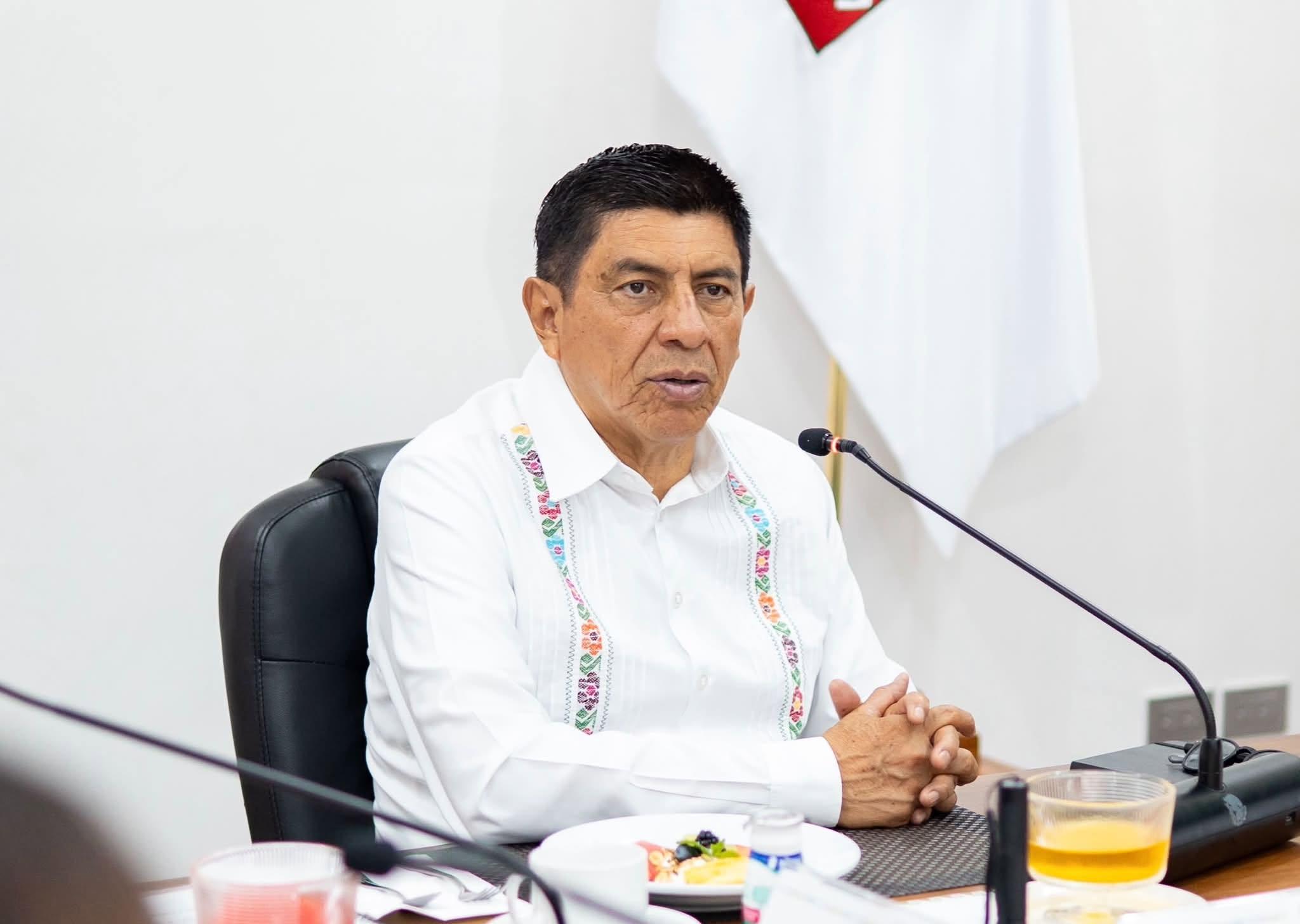 Pide gobernador de Oaxaca desaparecer poderes en Juchitán tras arresto de edil