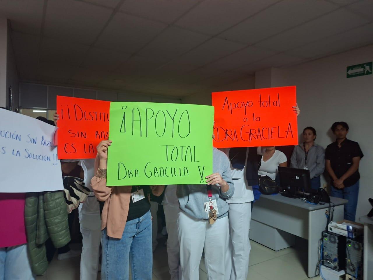 Protestan trabajadores del Hospital de la Mujer